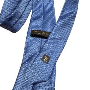 NWOT! Louis Vuitton 100% Silk Neck Tie